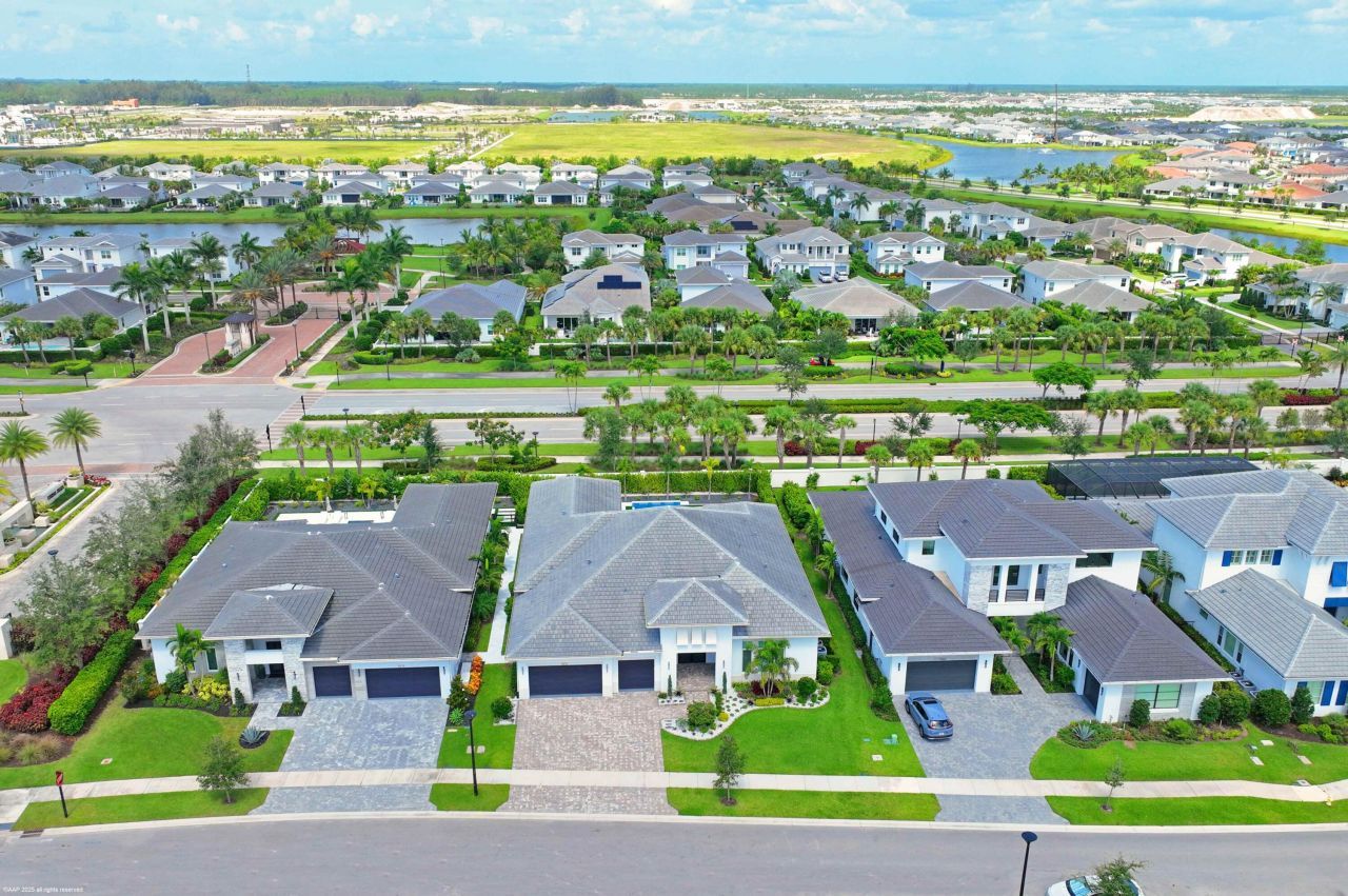 9372 Coral Isles Circle, Palm Beach Gardens, FL 33412 Photo