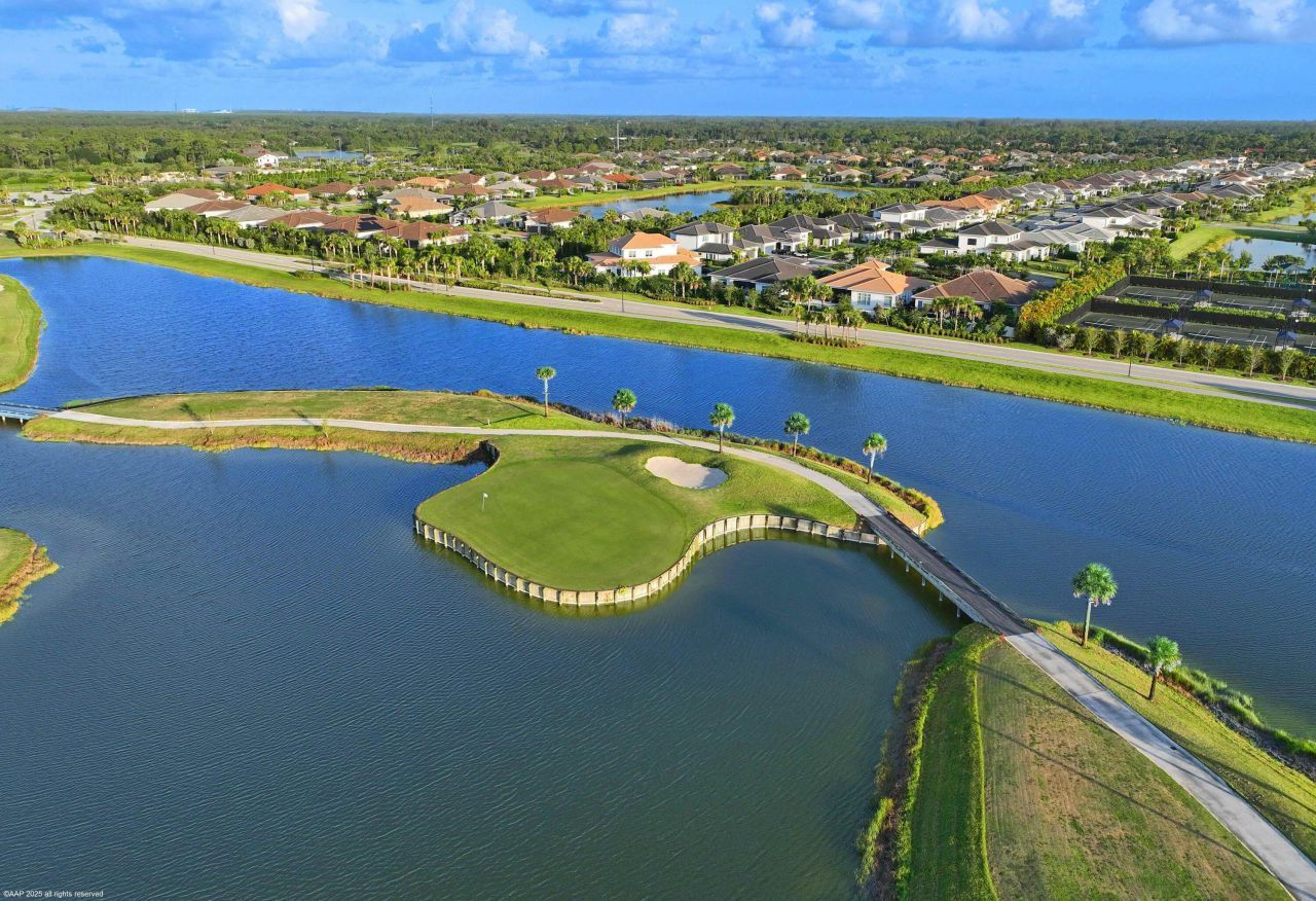 9372 Coral Isles Circle, Palm Beach Gardens, FL 33412 Photo