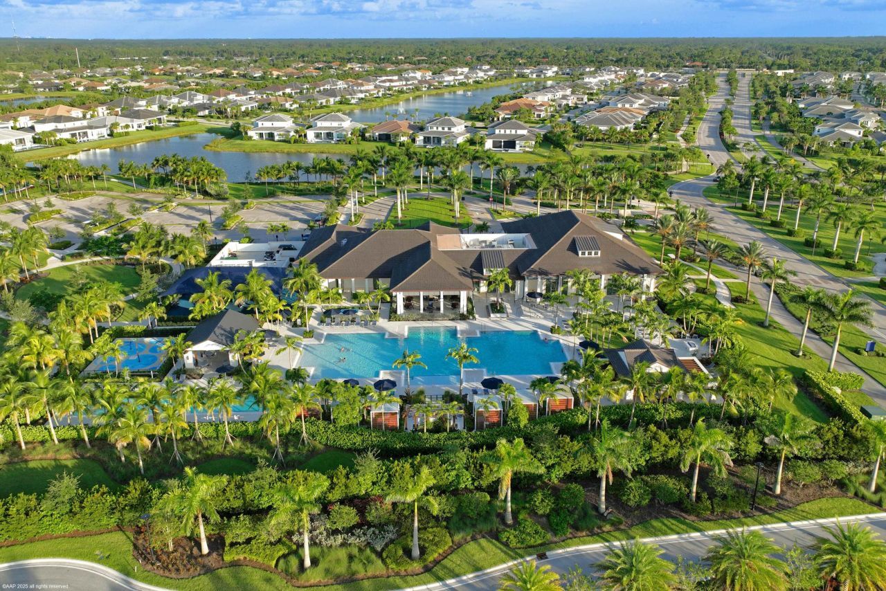 9372 Coral Isles Circle, Palm Beach Gardens, FL 33412 Photo