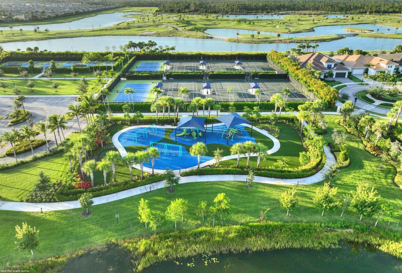 9372 Coral Isles Circle, Palm Beach Gardens, FL 33412 Photo