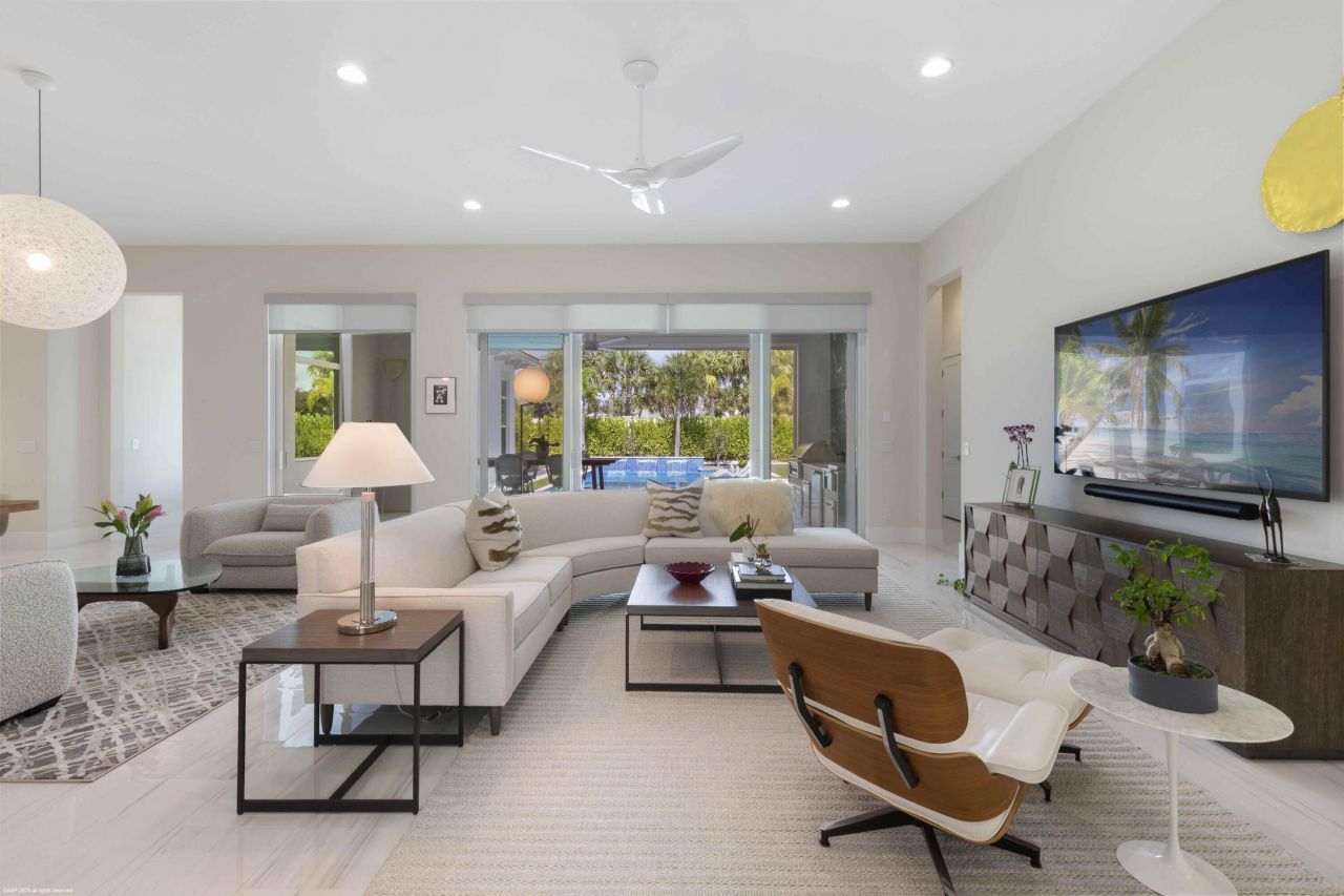 9372 Coral Isles Circle, Palm Beach Gardens, FL 33412 Photo