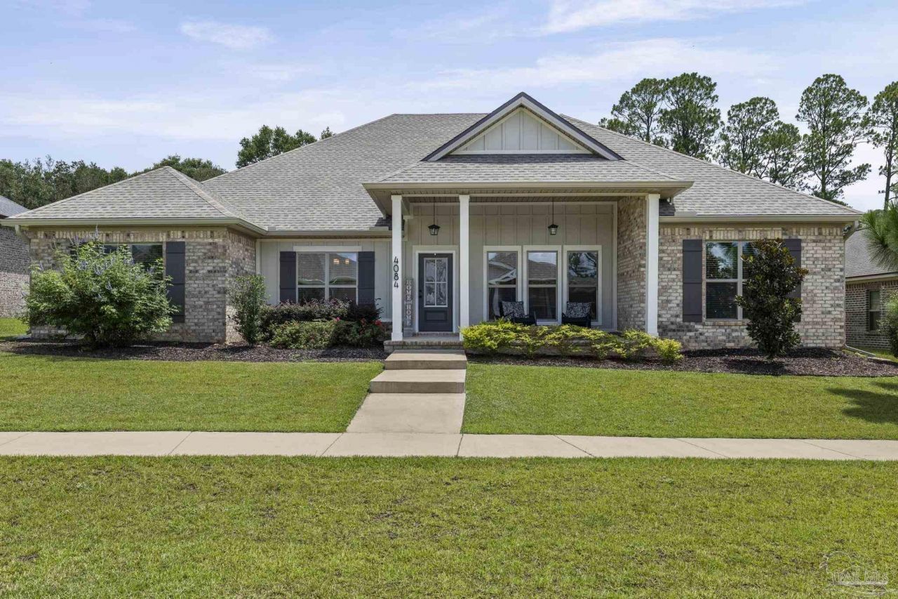 4084 Blue Hillside Ln, Milton, FL 32583 Main Photo