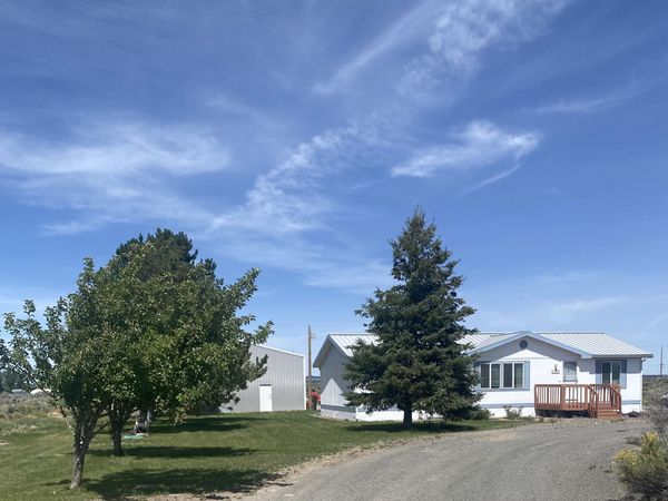 57251 Bark Loop, Christmas Valley, OR 97641