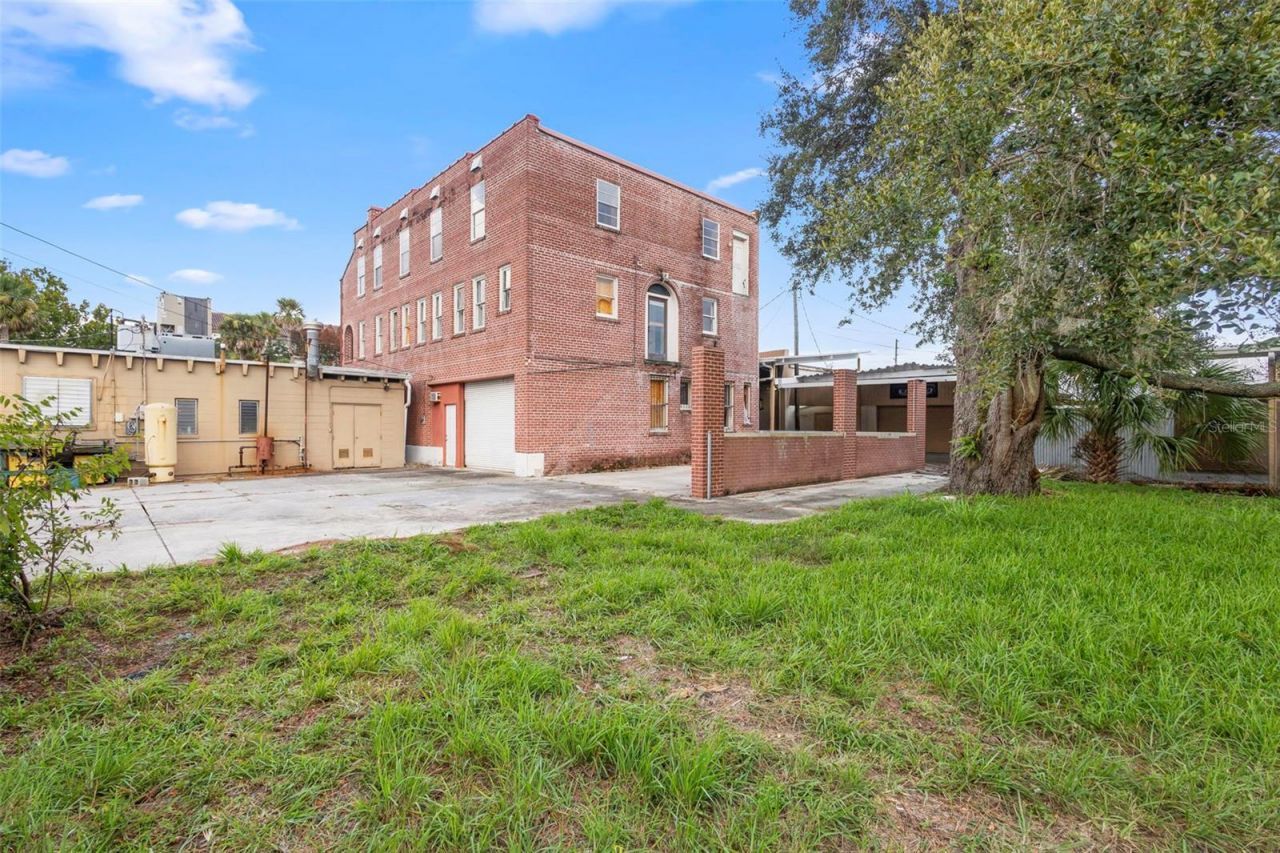 204 Magnolia Street, New Smyrna Beach, FL 32168 Photo