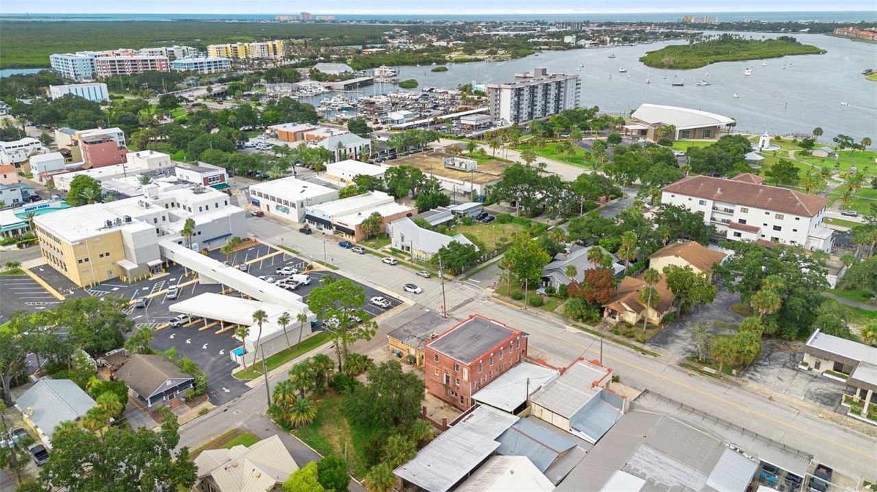 204 Magnolia Street, New Smyrna Beach, FL 32168 Photo