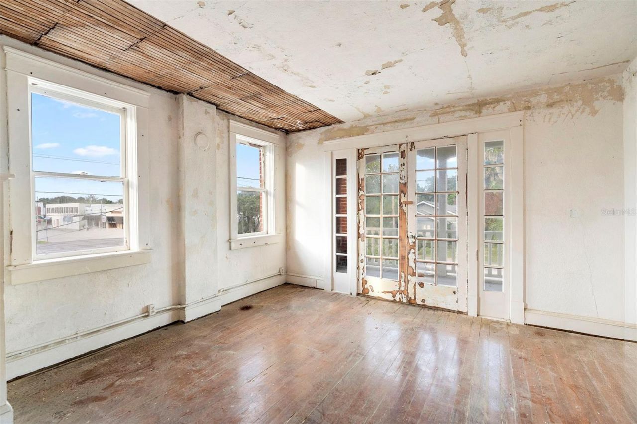 204 Magnolia Street, New Smyrna Beach, FL 32168 Photo