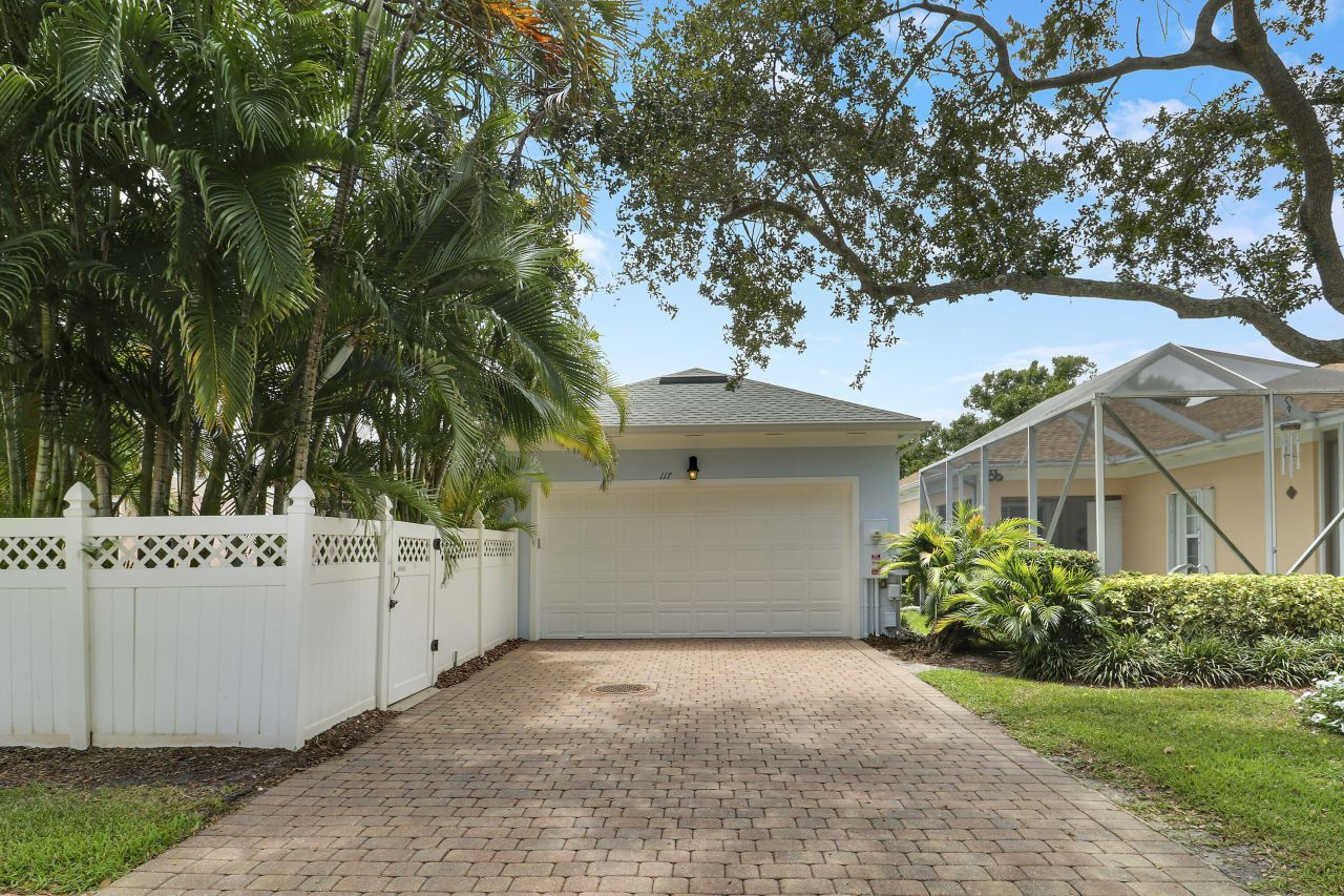 117 Poinciana Drive, Jupiter, FL 33458 Photo