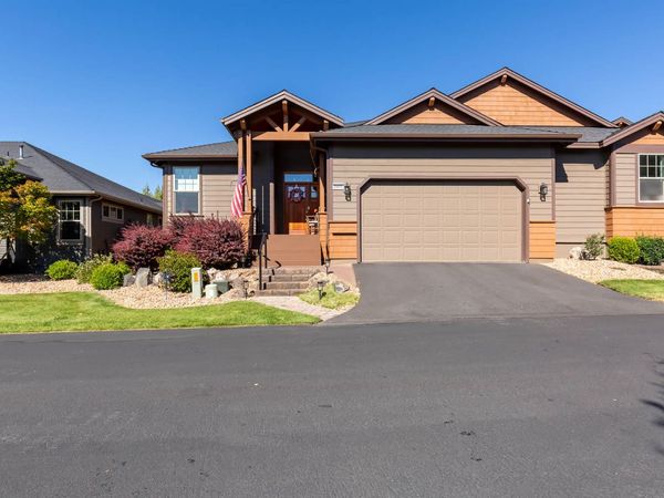 8413 forest ridge Loop, Redmond, OR 97756