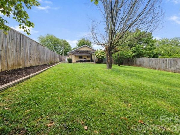 71 Fifth Avenue, Asheville, NC 28806