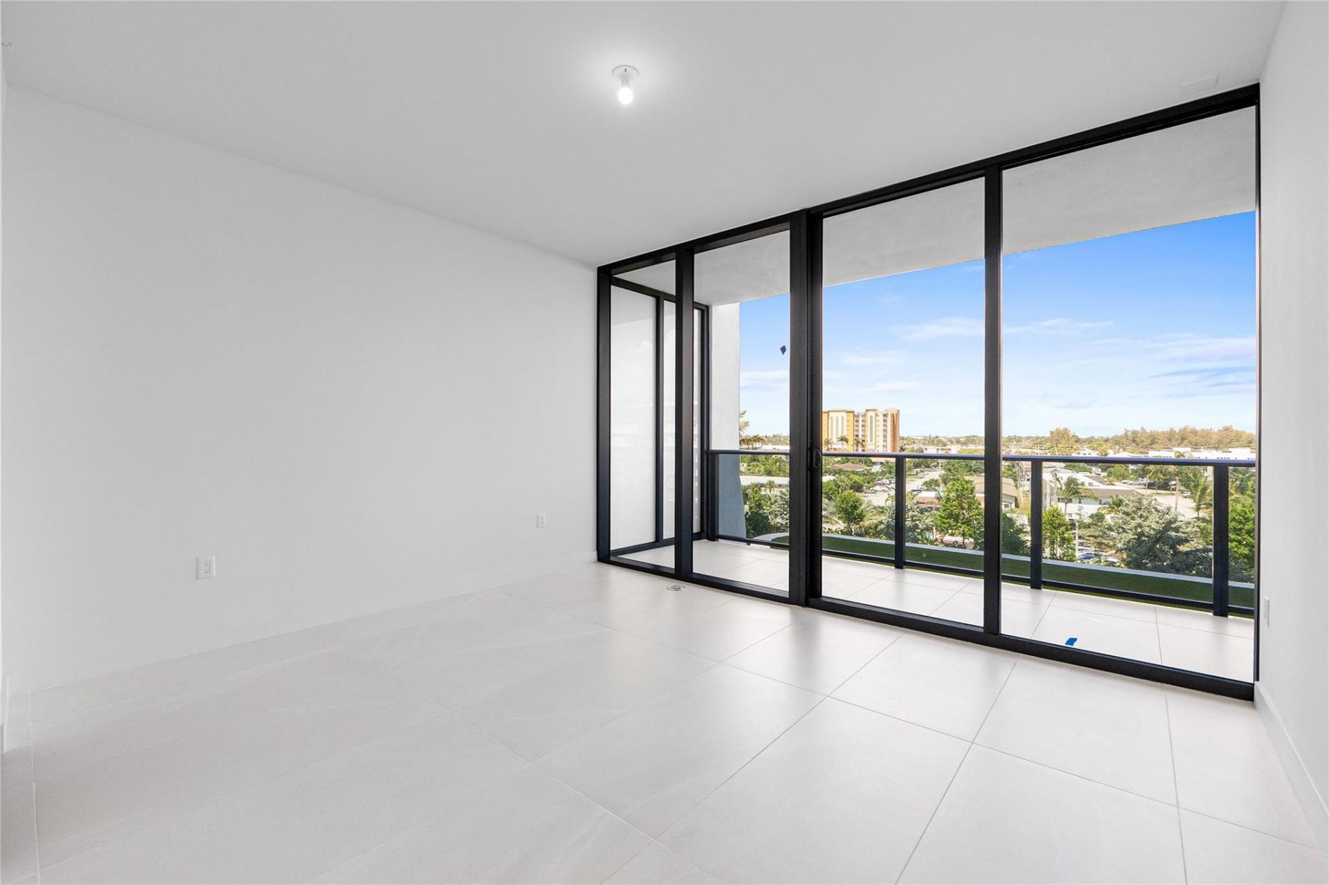 900 N Ocean Boulevard, Unit 504, Pompano Beach, FL 33062 Photo