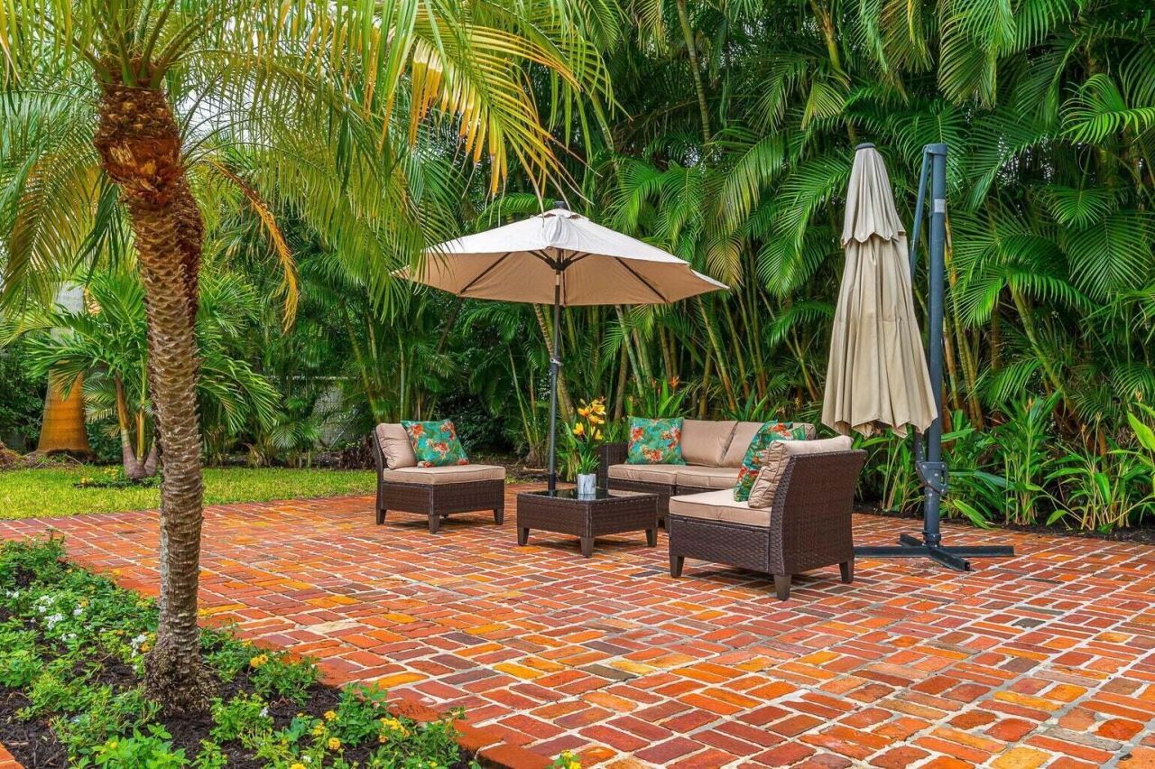 127 Miramar Way, West Palm Beach, FL 33405 Photo