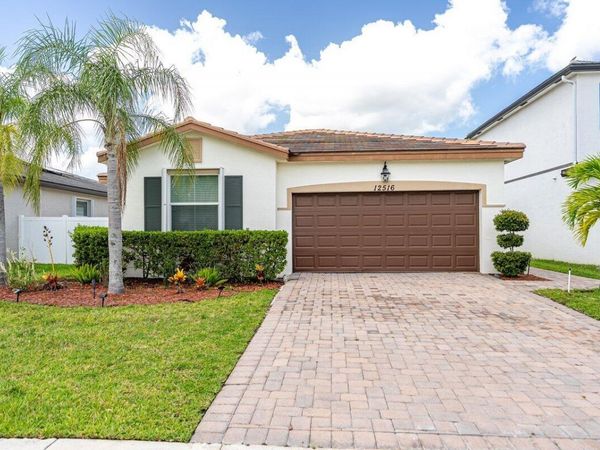 12516 NW Toblin Lane, Port Saint Lucie, FL 34987