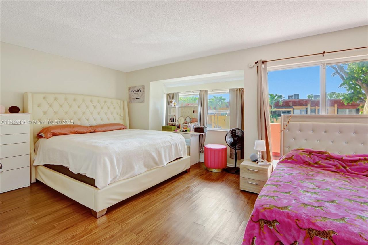 13731 SW 84th St, Unit B, Miami, FL 33183 Photo