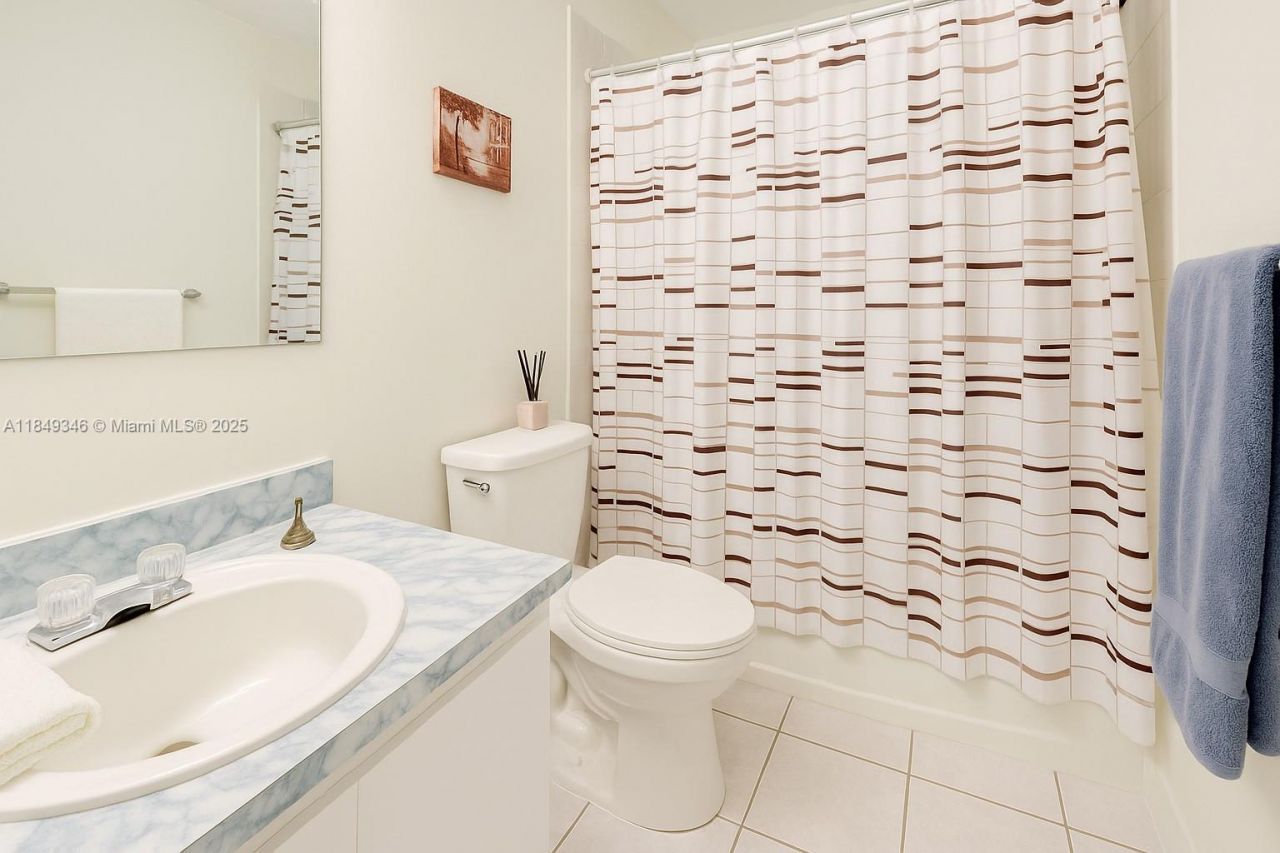 13731 SW 84th St, Unit B, Miami, FL 33183 Photo