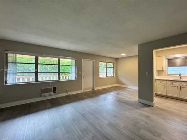 4317 NE 21st Ave, Unit 7, Fort Lauderdale, FL 33308