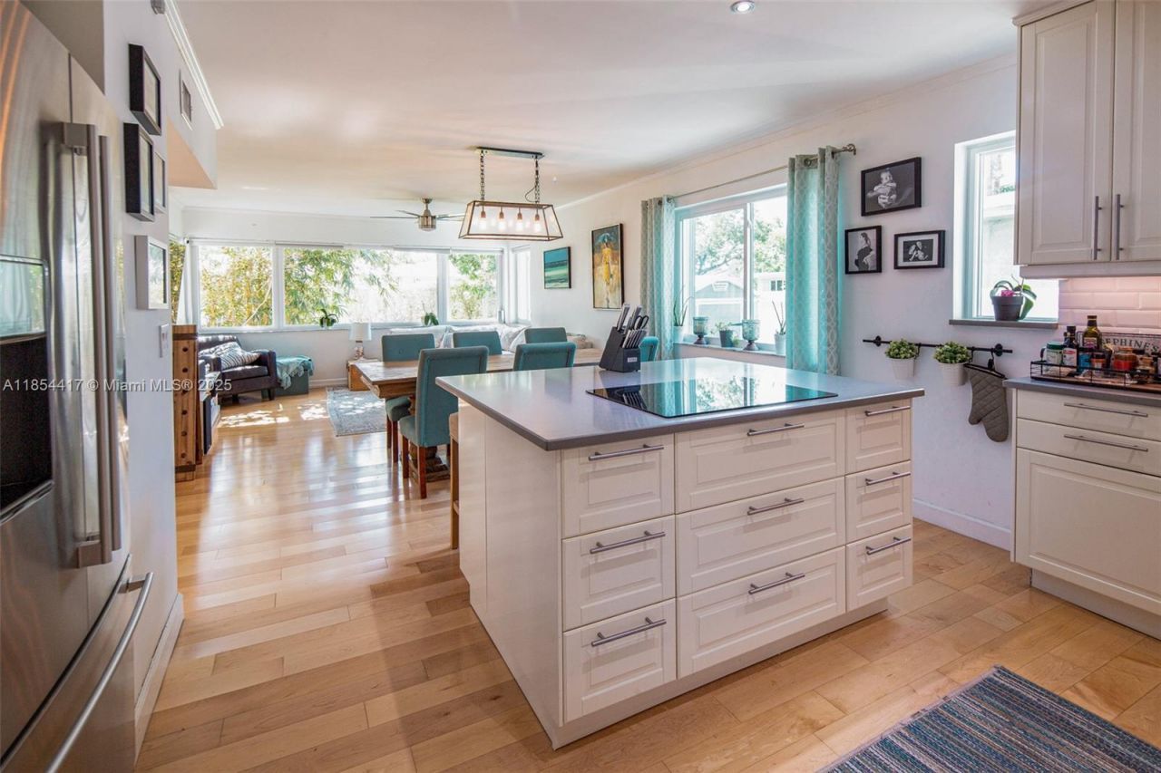 955 Van Buren St, Hollywood, FL 33019 Photo