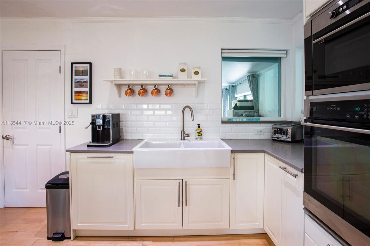 955 Van Buren St, Hollywood, FL 33019 Photo