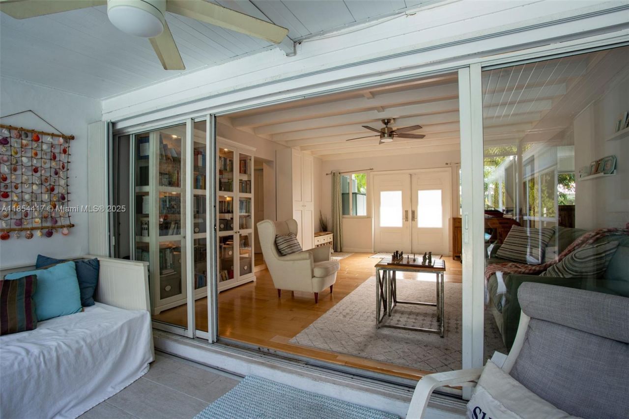 955 Van Buren St, Hollywood, FL 33019 Photo