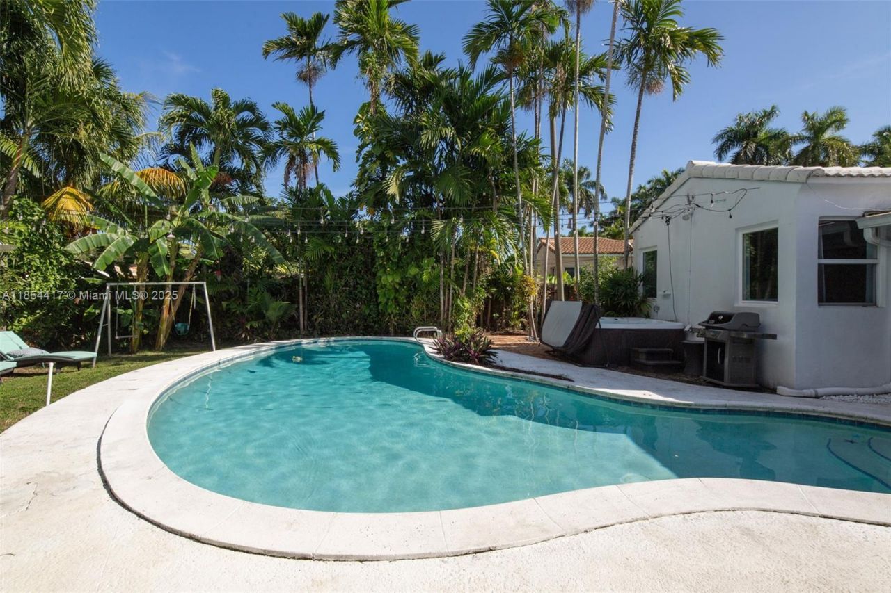 955 Van Buren St, Hollywood, FL 33019 Photo