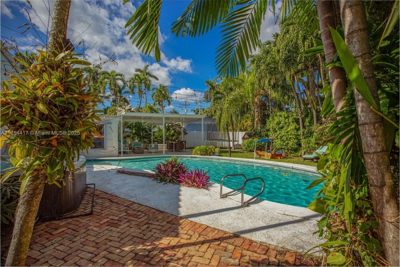 955 Van Buren St, Hollywood, FL 33019 Photo