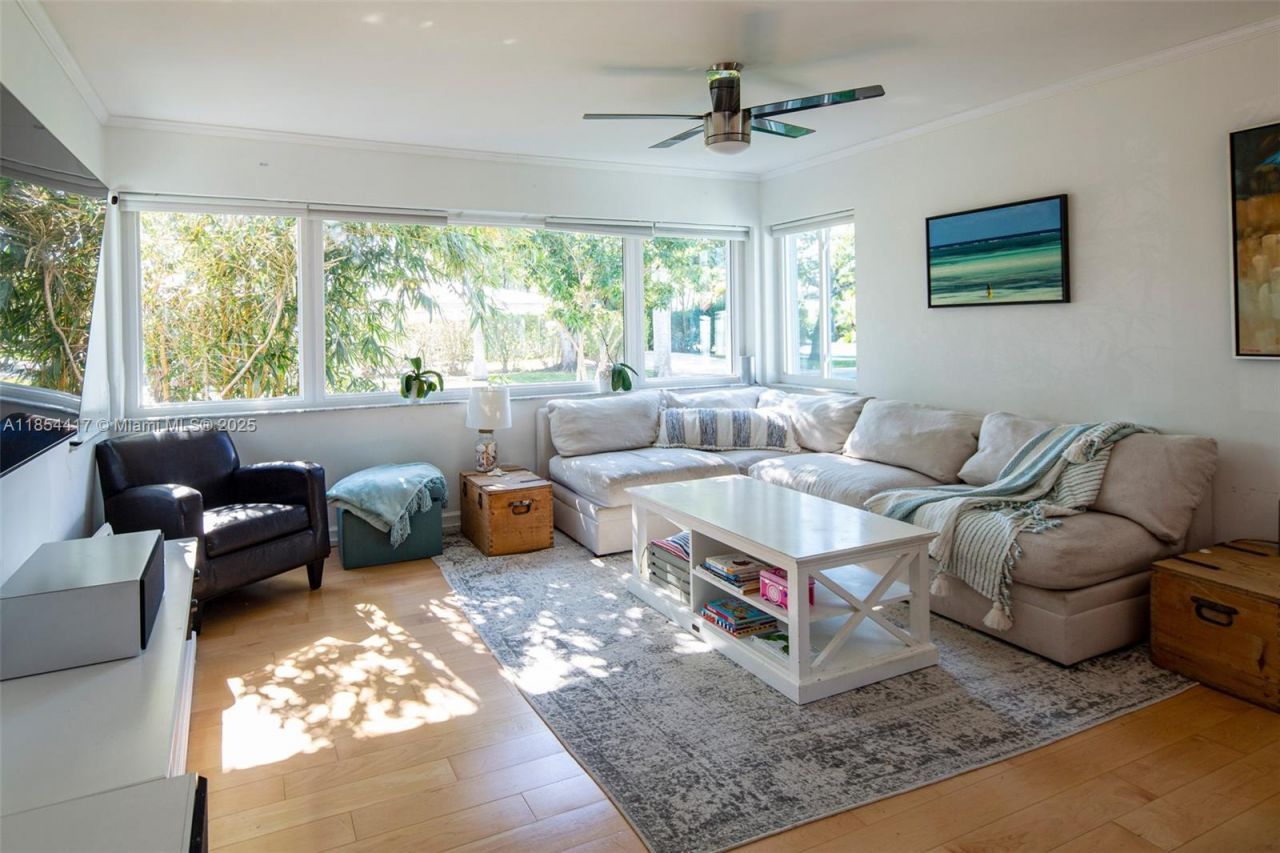 955 Van Buren St, Hollywood, FL 33019 Photo