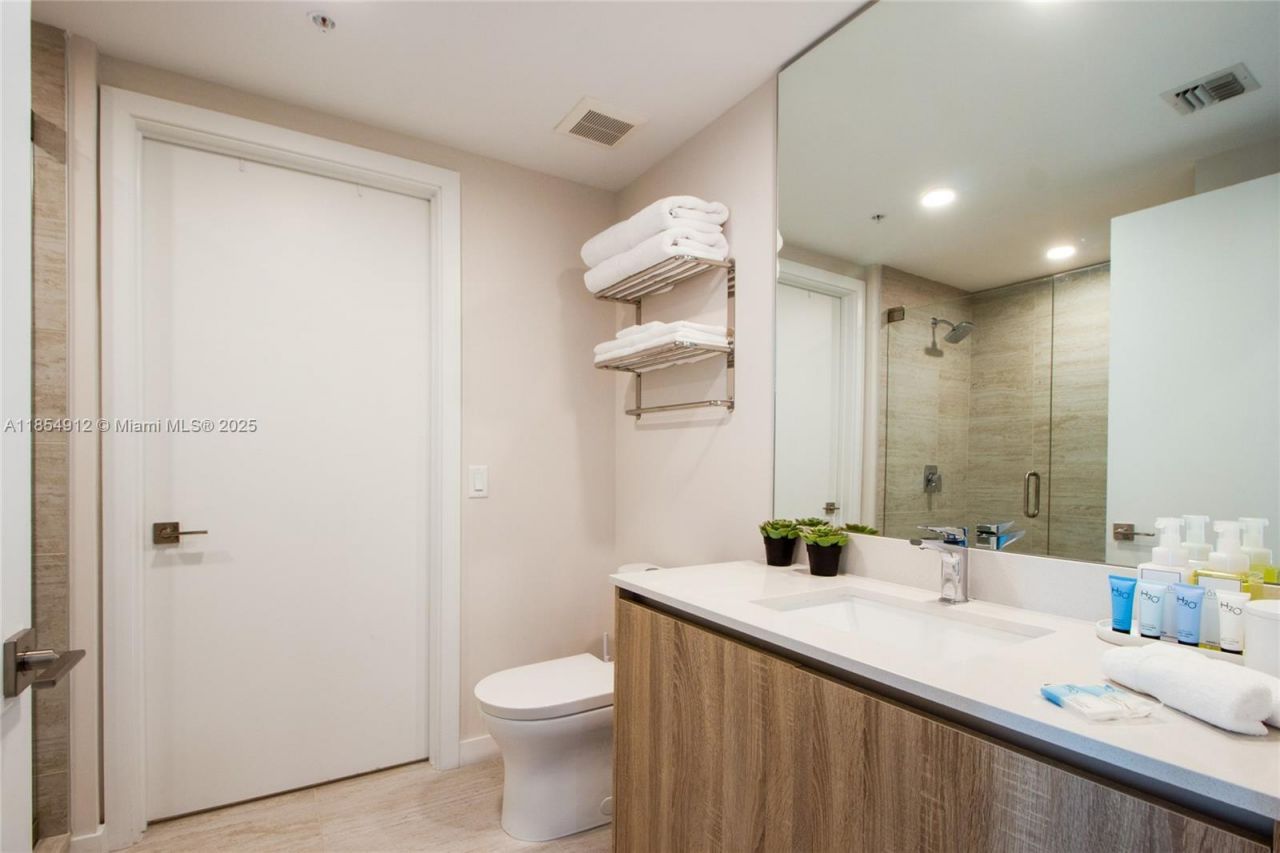 3900 Biscayne Blvd, Unit S-918, Miami, FL 33137 Photo