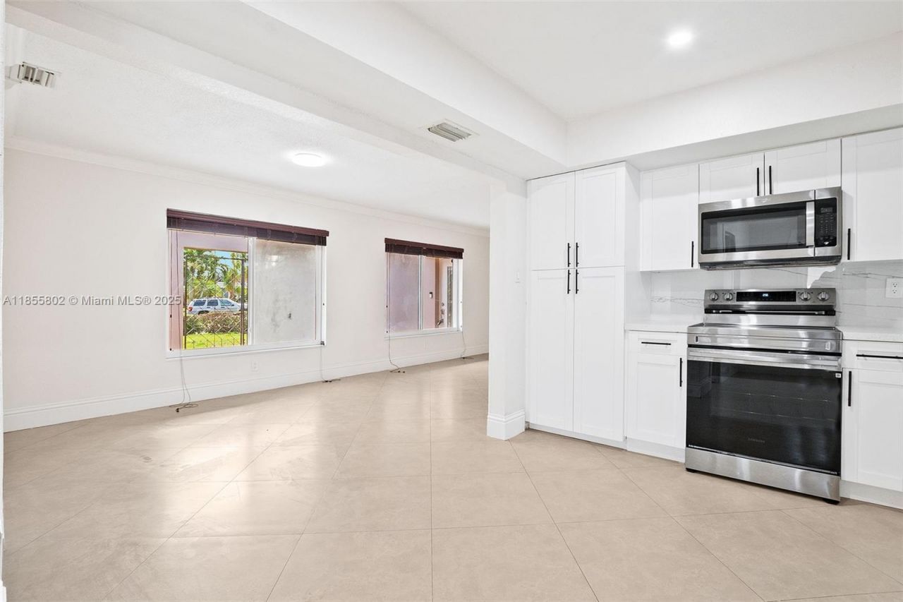 110 NW 78th Ave, Pembroke Pines, FL 33024 Photo