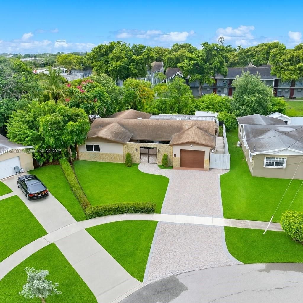 110 NW 78th Ave, Pembroke Pines, FL 33024 Photo