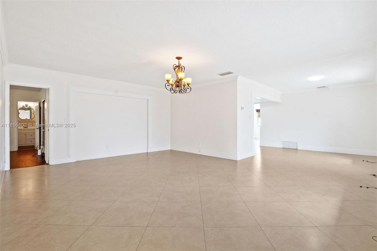 110 NW 78th Ave, Pembroke Pines, FL 33024 Photo