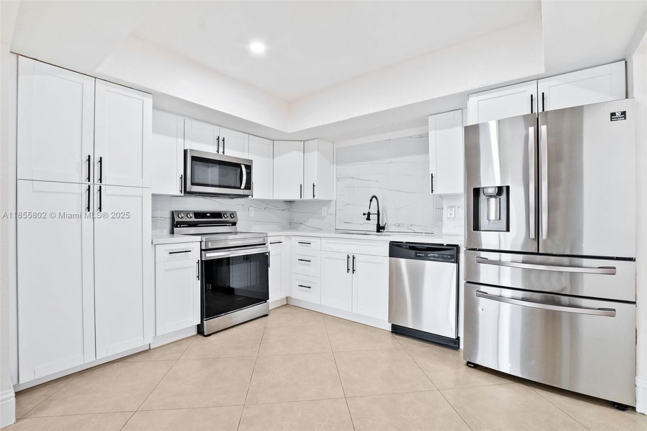 110 NW 78th Ave, Pembroke Pines, FL 33024 Photo