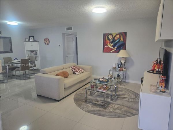 5300 Washington St, Unit U403, Hollywood, FL 33021