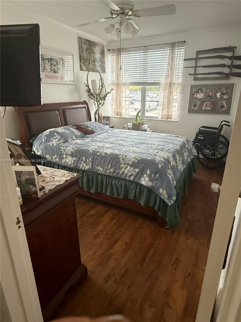 18555 NE 14th Ave, Unit 514, Miami, FL 33179 Photo