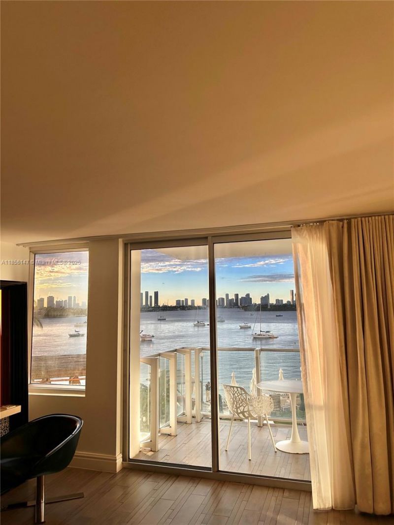 1100 West Ave, Unit 322, Miami Beach, FL 33139 Photo