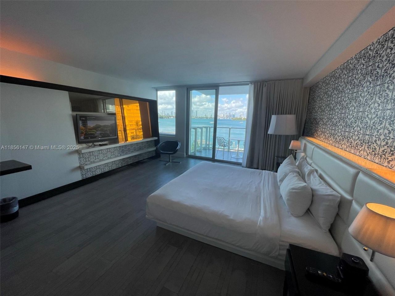 1100 West Ave, Unit 322, Miami Beach, FL 33139 Photo