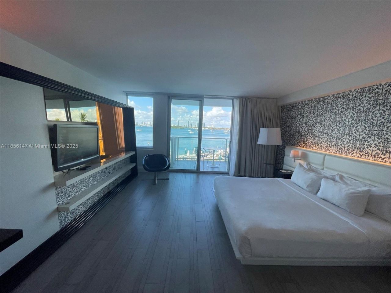 1100 West Ave, Unit 322, Miami Beach, FL 33139 Photo