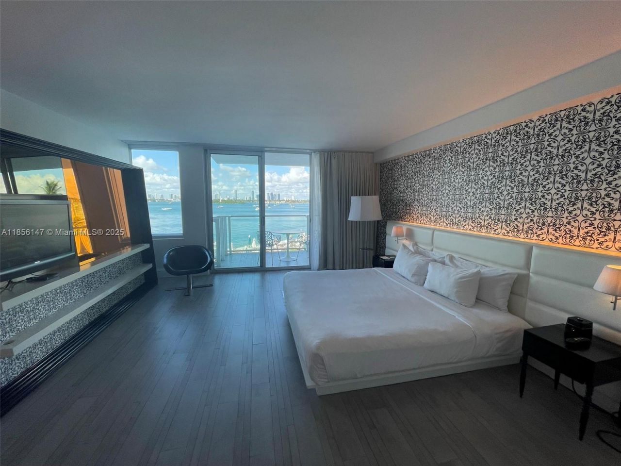 1100 West Ave, Unit 322, Miami Beach, FL 33139 Photo