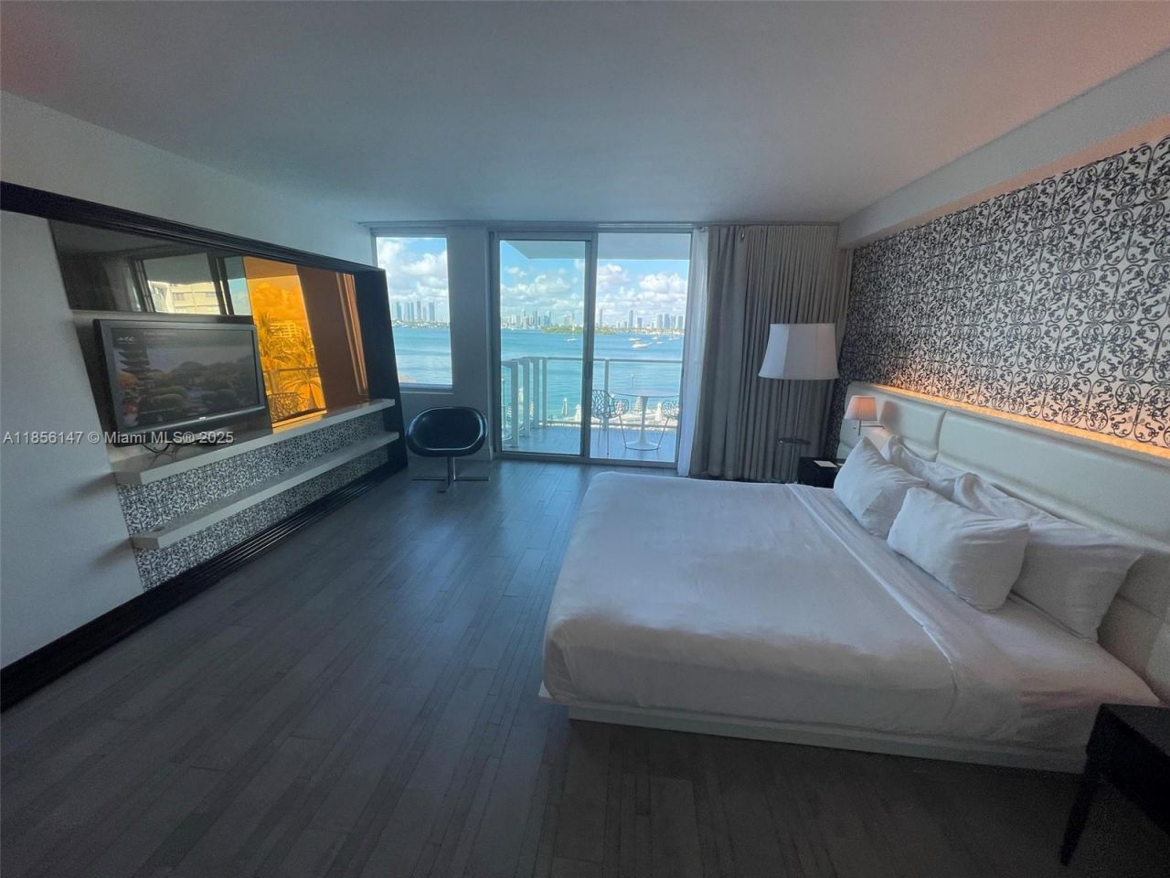 1100 West Ave, Unit 322, Miami Beach, FL 33139 Photo