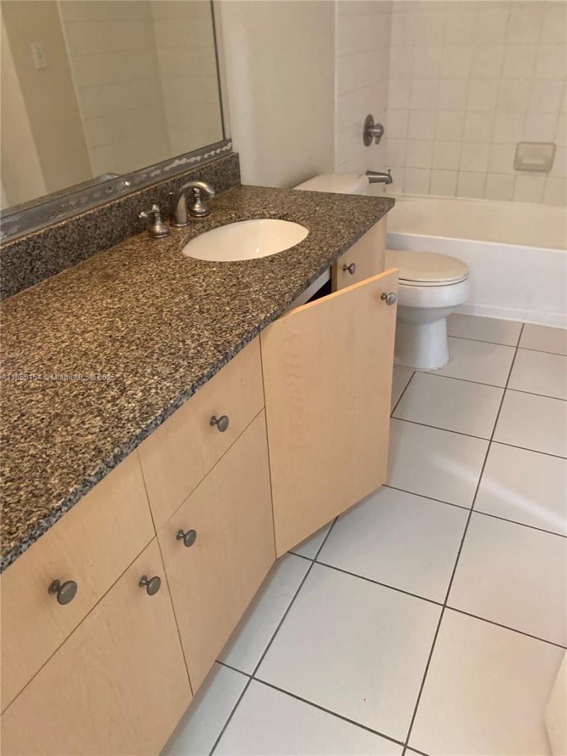 2544 Centergate Dr, Unit 305, Miramar, FL 33025 Photo