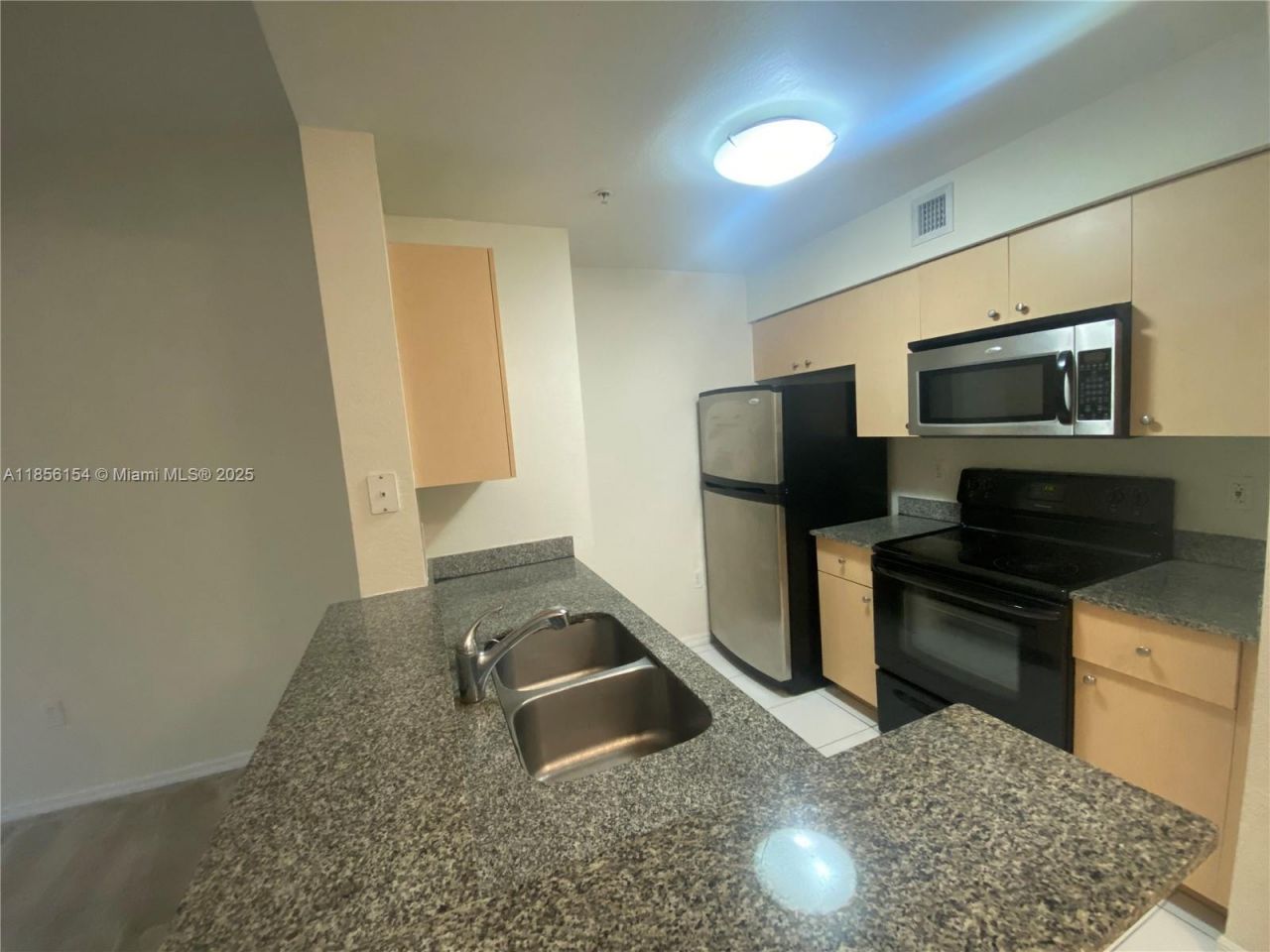 2544 Centergate Dr, Unit 305, Miramar, FL 33025 Photo