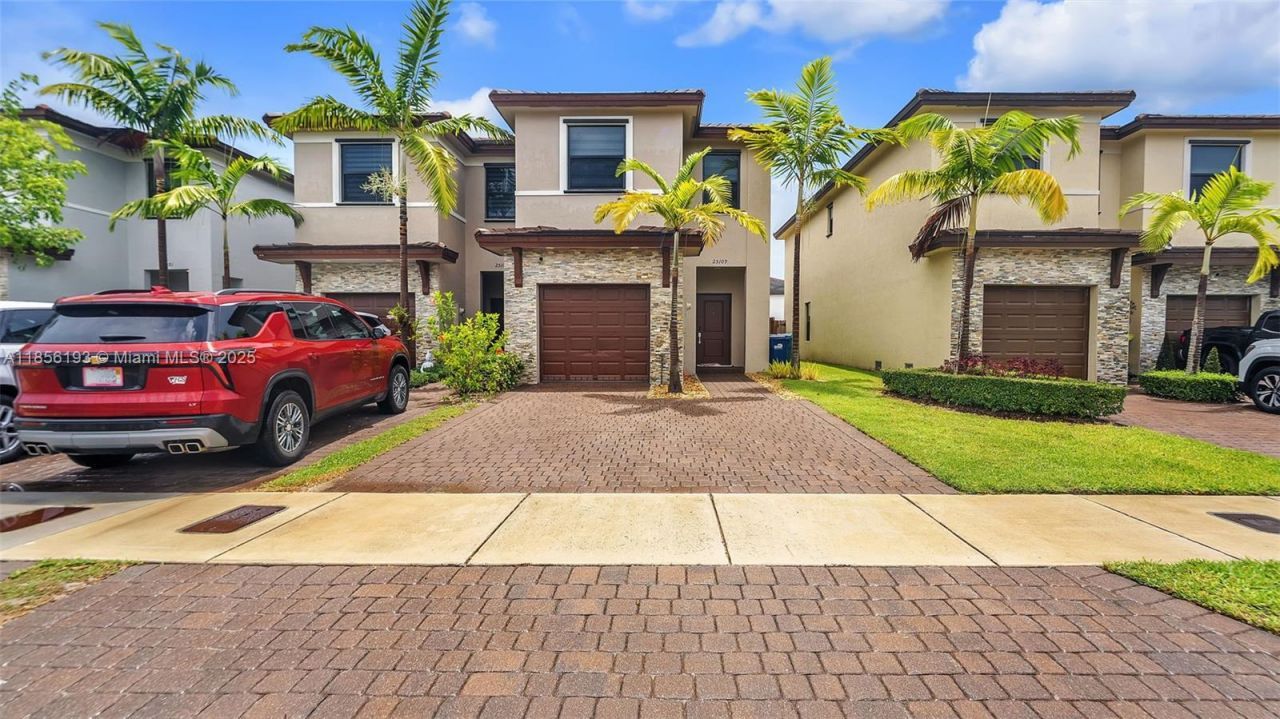 25109 SW 108th Ct, Homestead, FL 33032 Photo