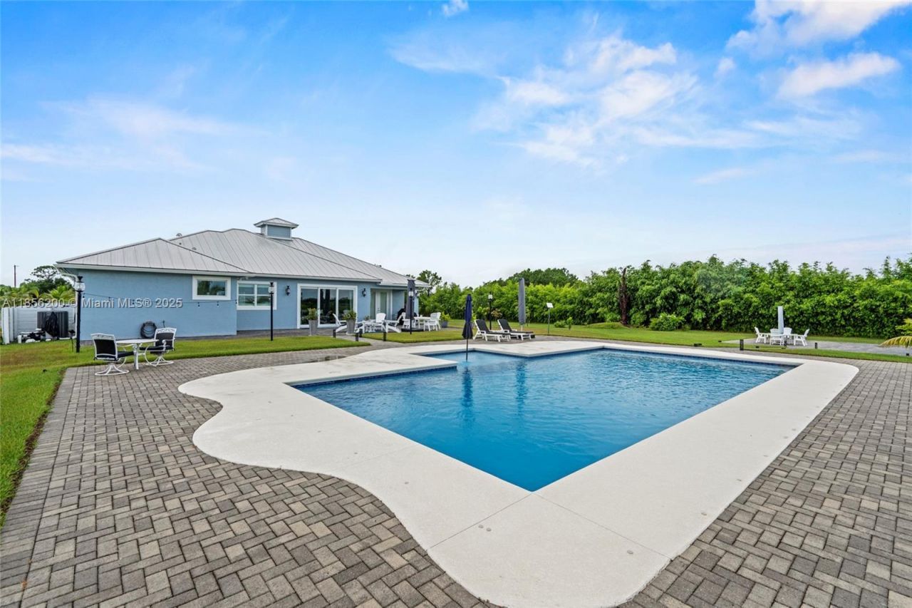 15350 Navion Dr, Port Saint Lucie, FL 34987 Photo