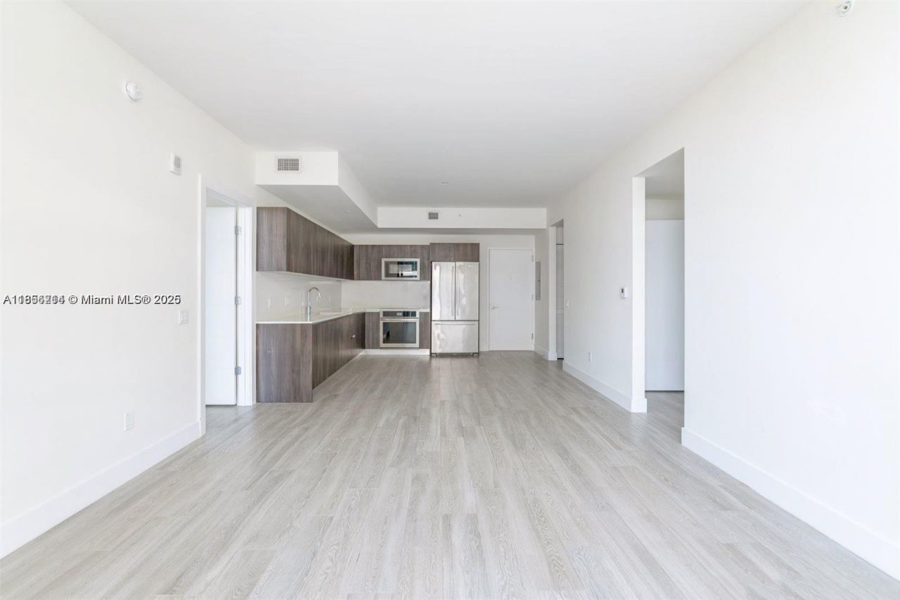 2960 NE 207th St, Unit 909, Aventura, FL 33180 Photo