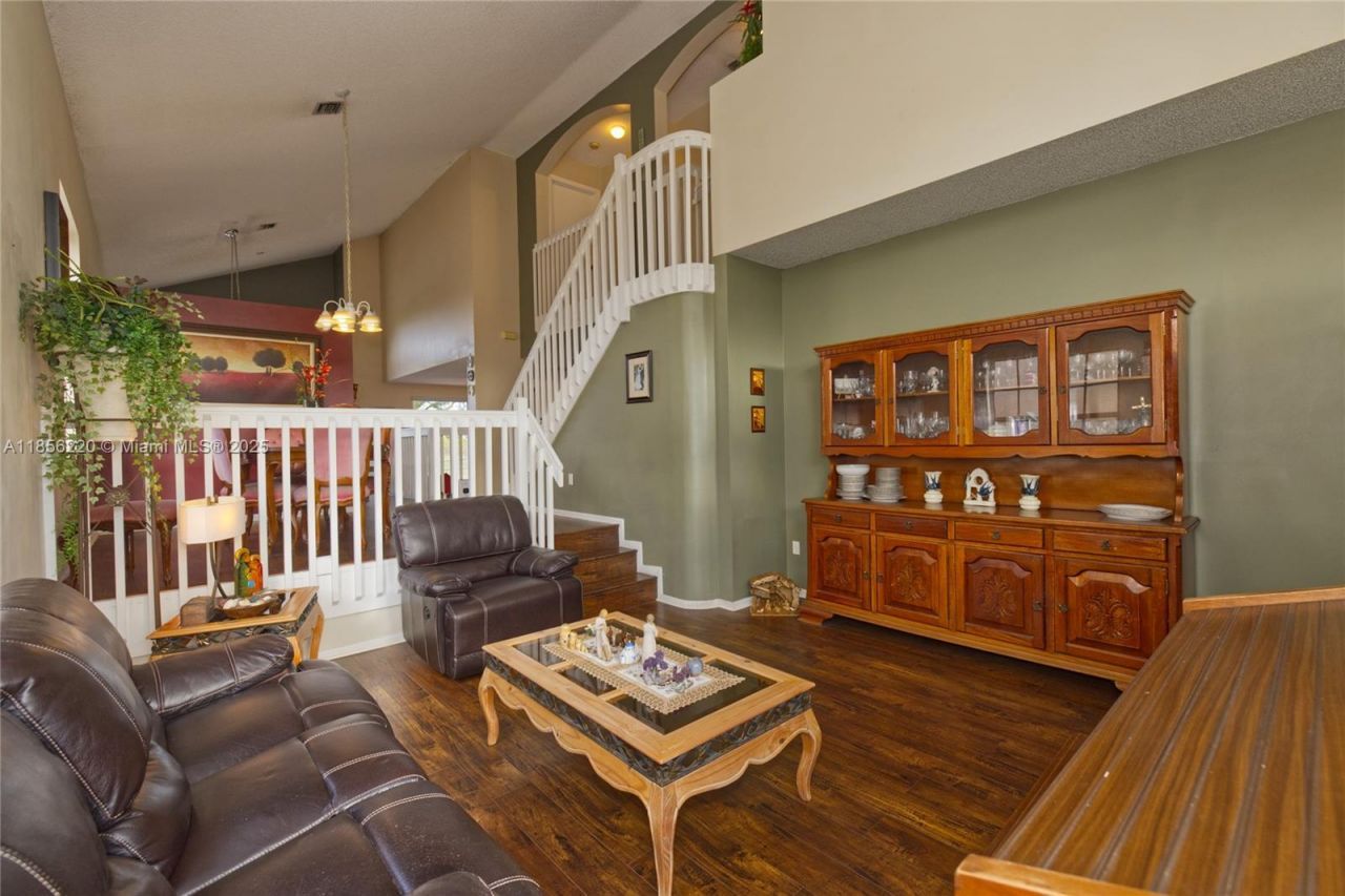 15343 NW 14th Rd, Pembroke Pines, FL 33028 Photo