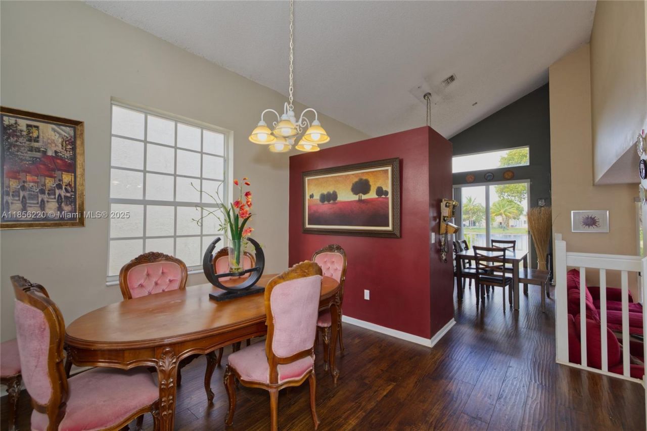 15343 NW 14th Rd, Pembroke Pines, FL 33028 Photo