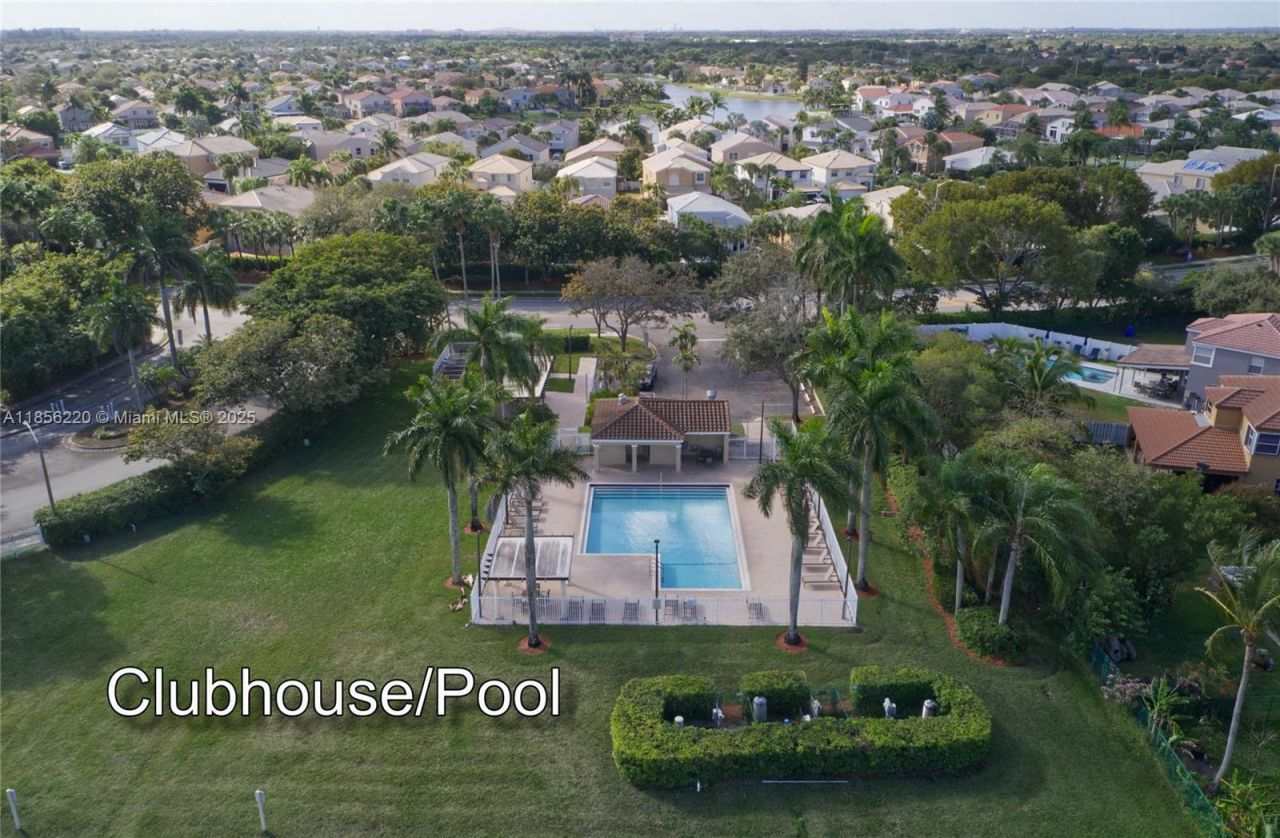 15343 NW 14th Rd, Pembroke Pines, FL 33028 Photo