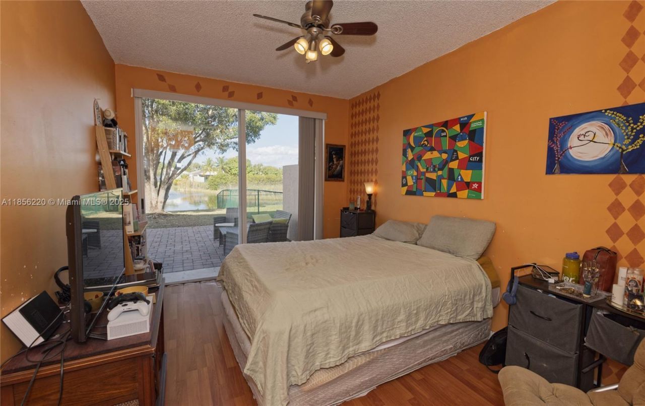 15343 NW 14th Rd, Pembroke Pines, FL 33028 Photo