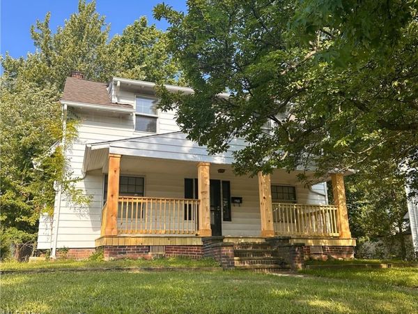 1468 Parkhill Road, Cleveland Heights, OH 44121