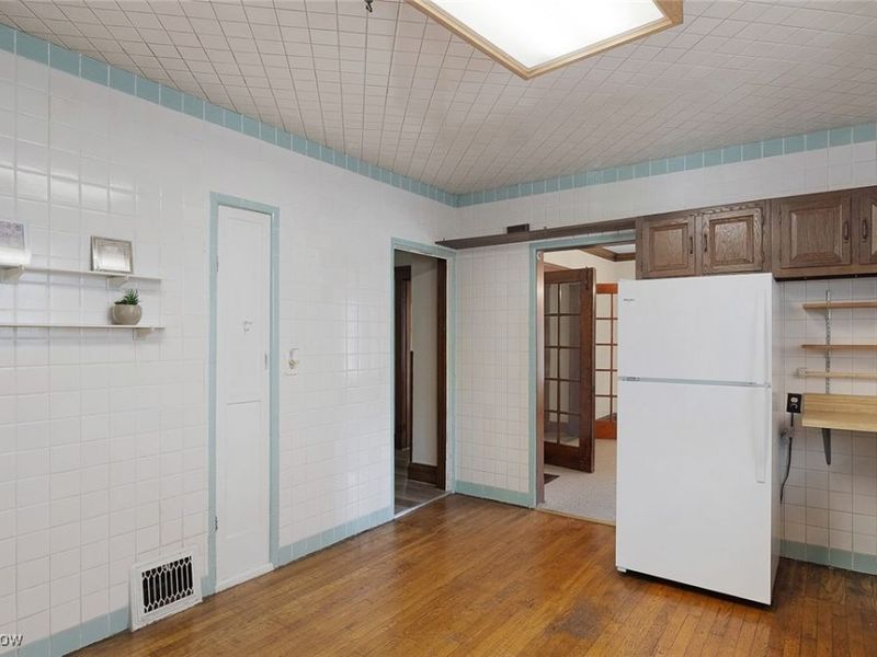 1468 Parkhill Road, Cleveland Heights, OH 44121 Photo 14