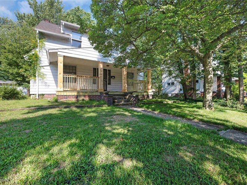 1468 Parkhill Road, Cleveland Heights, OH 44121 Photo 2