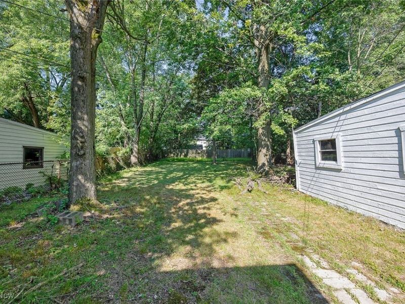 1468 Parkhill Road, Cleveland Heights, OH 44121 Photo 27